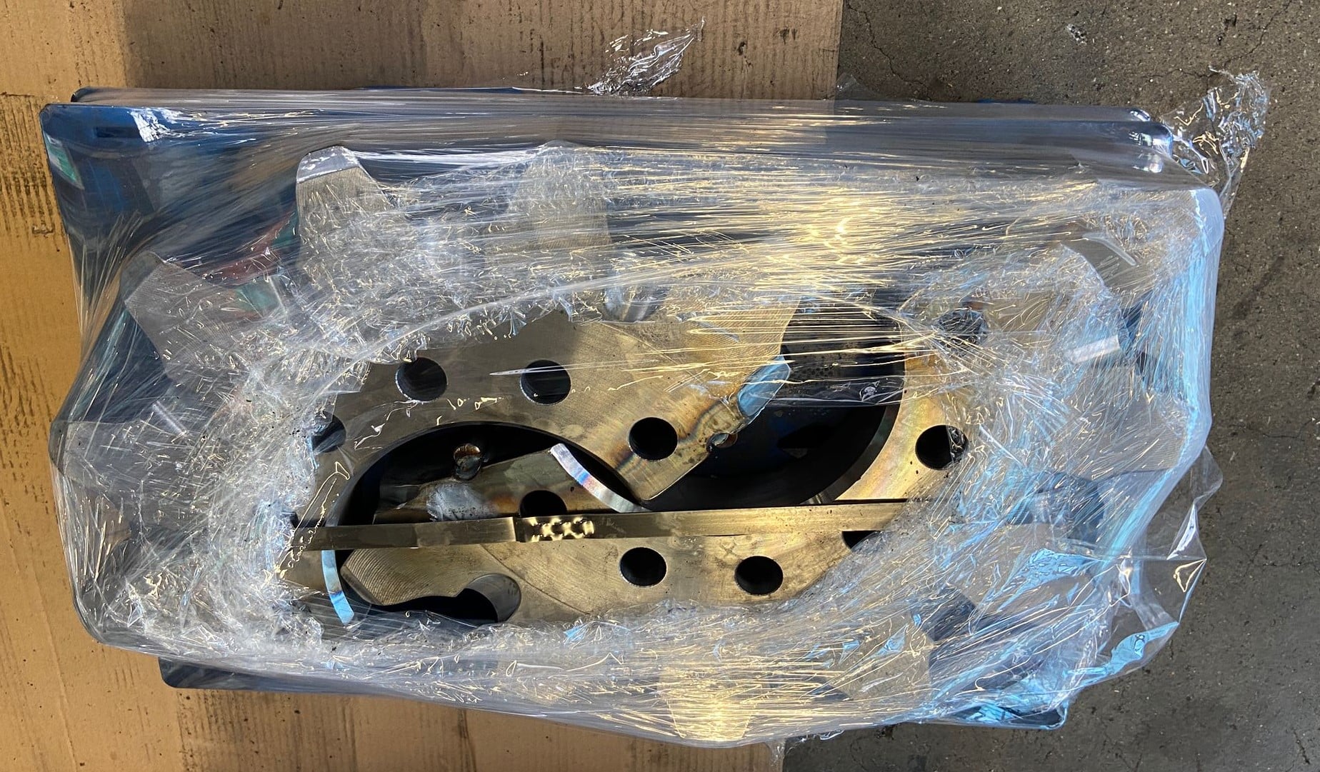 Envio piñon de ataque para cadena de corte zanjadora Tesmec 950 SL